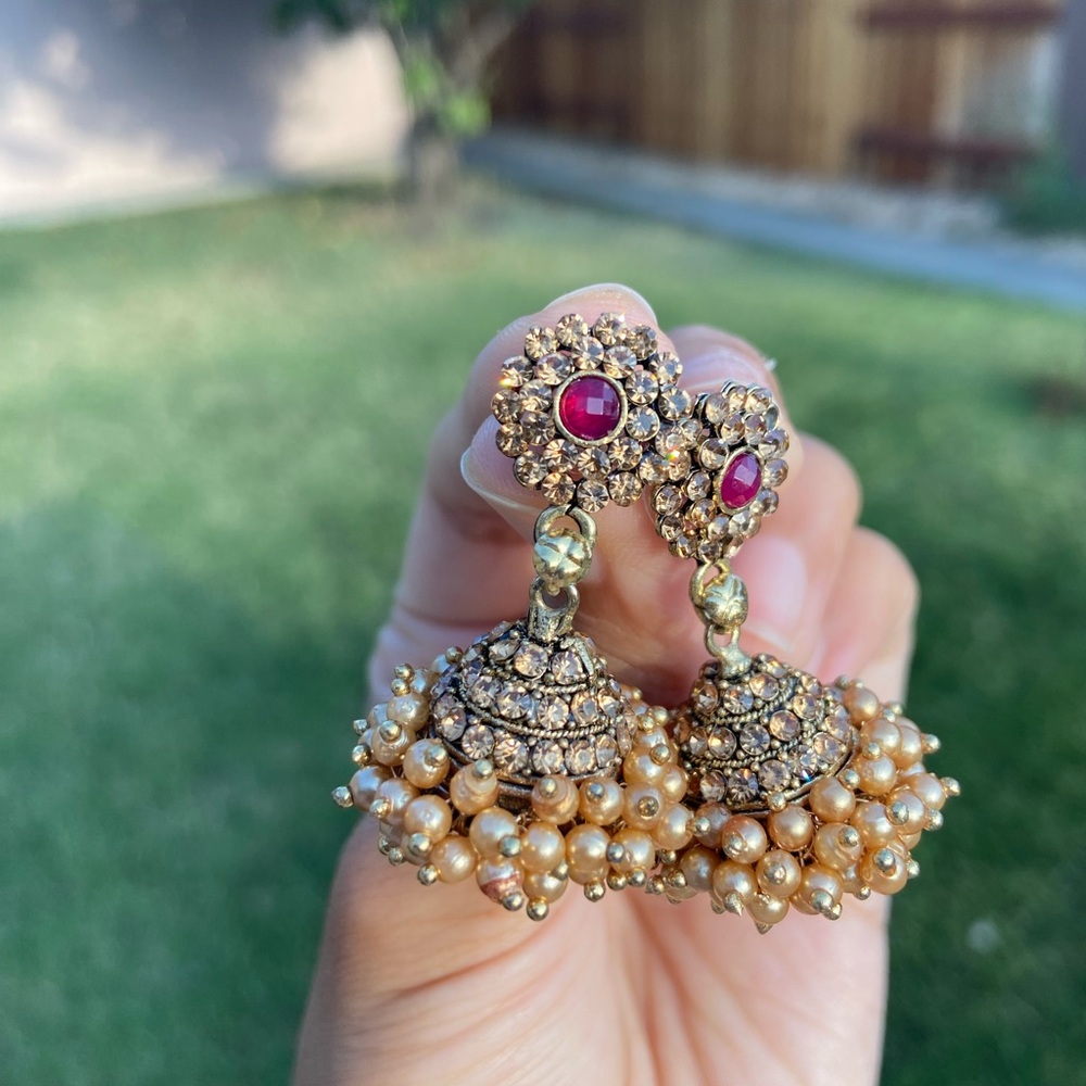Elegant Gold and Red Women's Earrings - Picture 2 of 4